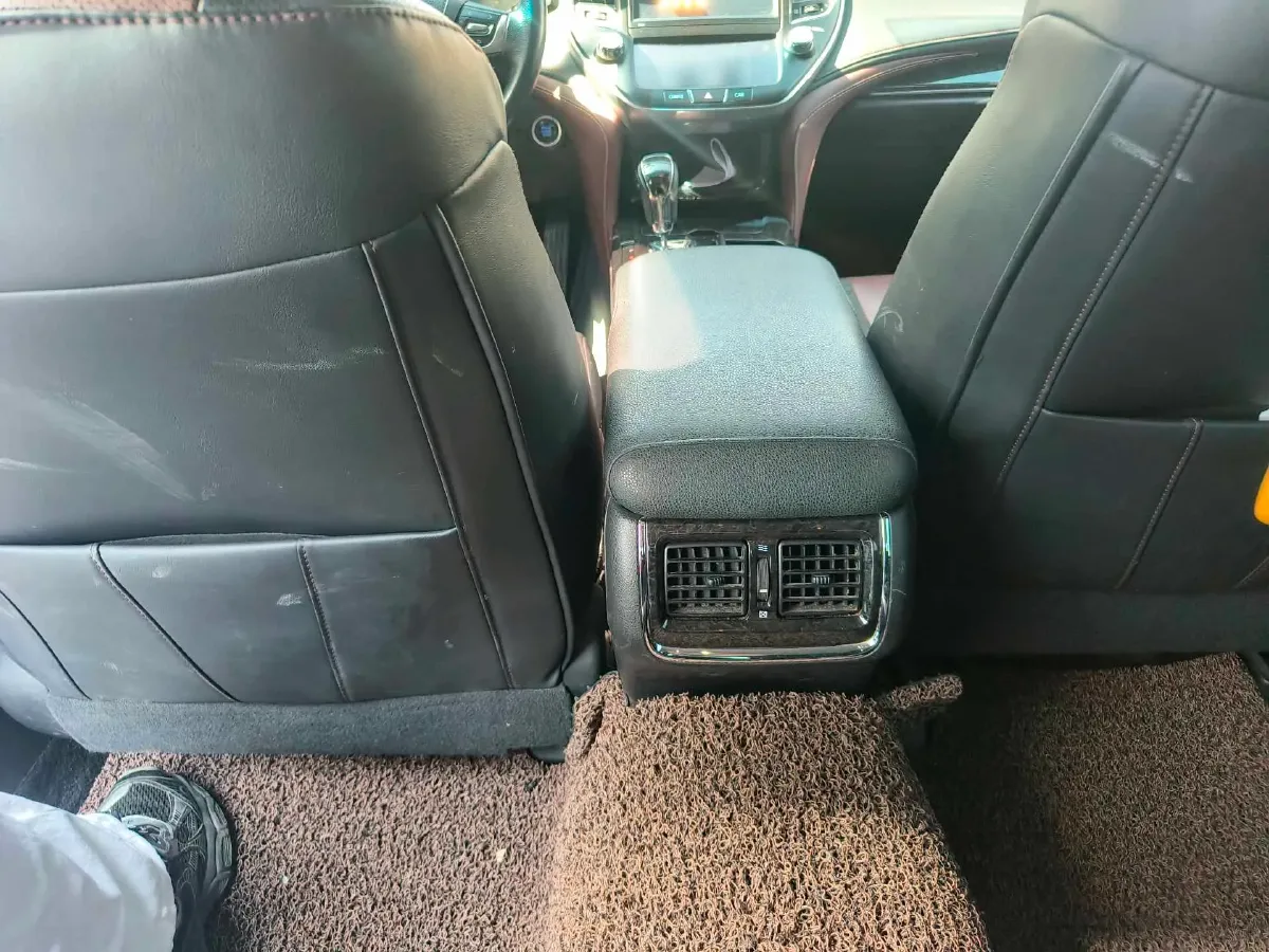 2018 Toyota Highlander 2.0T 220HP L4 6AT,autocango,china used car exporter,china ev exporter,chinese used car exporter,chinese used ev exporter