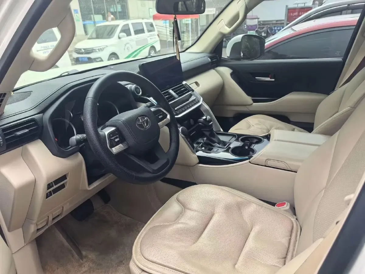 2021 BMW X7 3.0T 340HP L6 8AT,autocango,china used car exporter,china ev exporter,chinese used car exporter,chinese used ev exporter