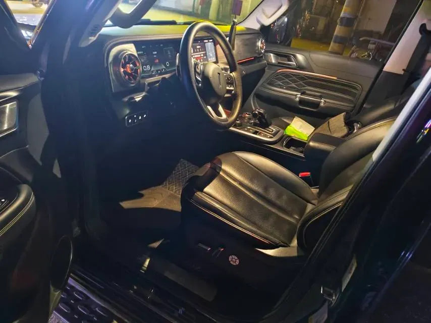 2021 Tank 300 2.0T 227HP L4 8AT,autocango,china used car exporter,china ev exporter,chinese used car exporter,chinese used ev exporter