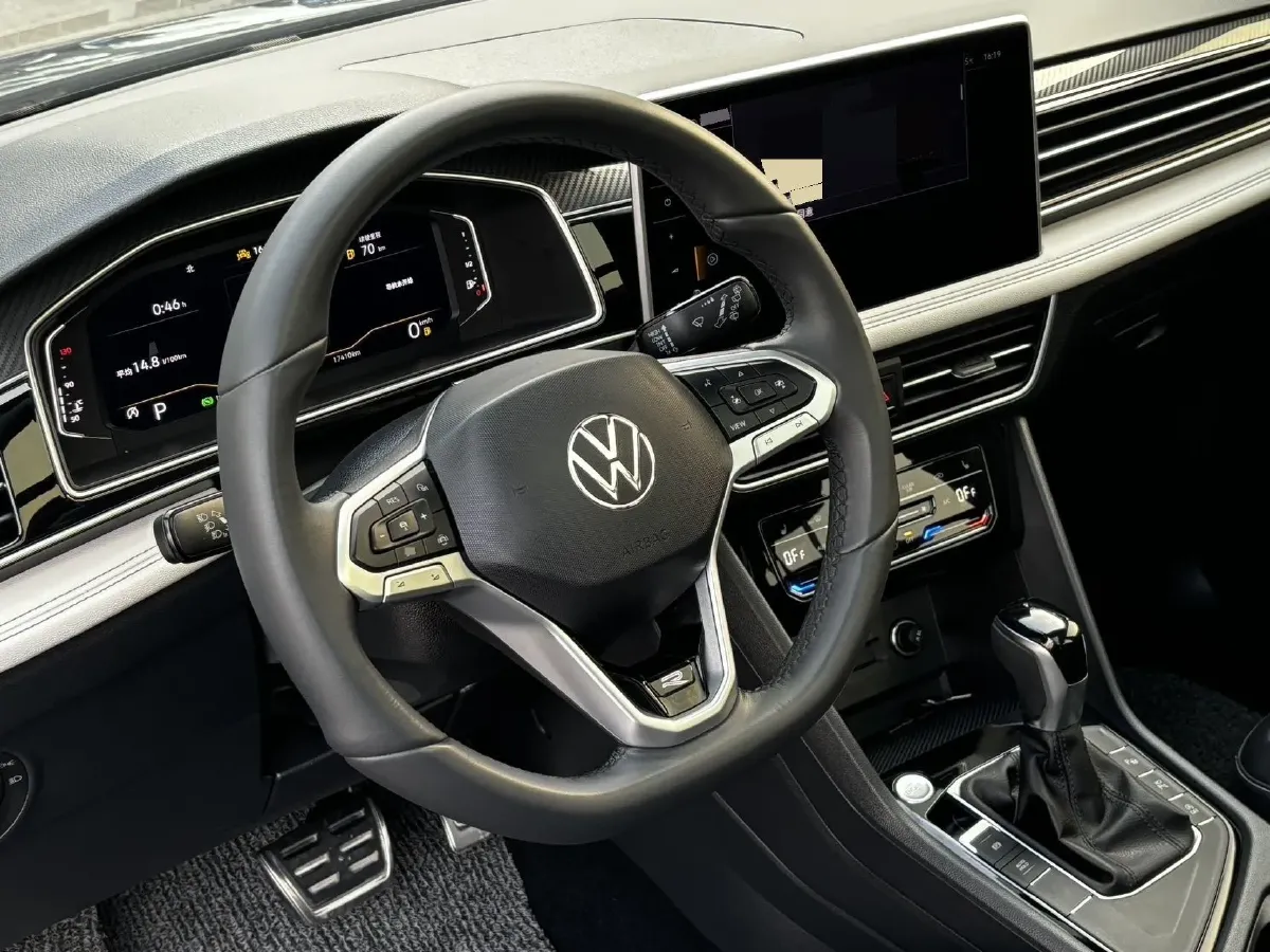 2025 Volkswagen Tiguan L 2.0T 186HP L4 7DCT,autocango,china used car exporter,china ev exporter,chinese used car exporter,chinese used ev exporter