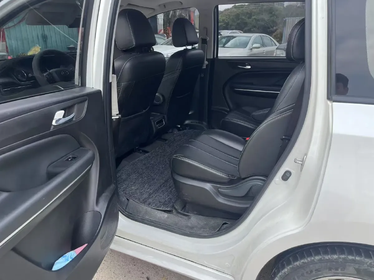 2021 GAC Trumpchi M6 1.5T 169HP L4 7DCT,autocango,china used car exporter,china ev exporter,chinese used car exporter,chinese used ev exporter