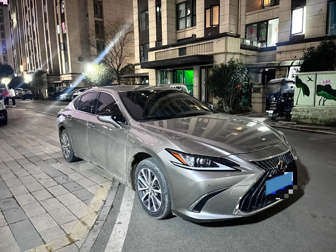 2022 Lexus ES 2.0L 173HP L4 CVT,autocango,china used car exporter,china ev exporter,chinese used car exporter,chinese used ev exporter