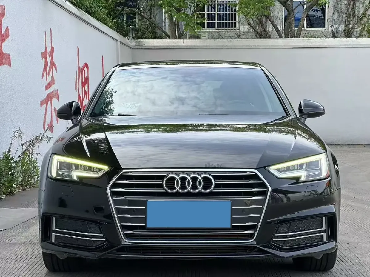 2019 Audi A4L 2.0T 190HP L4 7DCT,autocango,china used car exporter,china ev exporter,chinese used car exporter,chinese used ev exporter