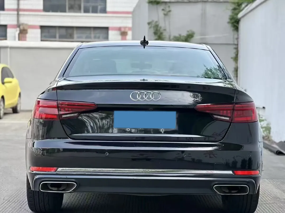2019 Audi A4L 2.0T 190HP L4 7DCT,autocango,china used car exporter,china ev exporter,chinese used car exporter,chinese used ev exporter