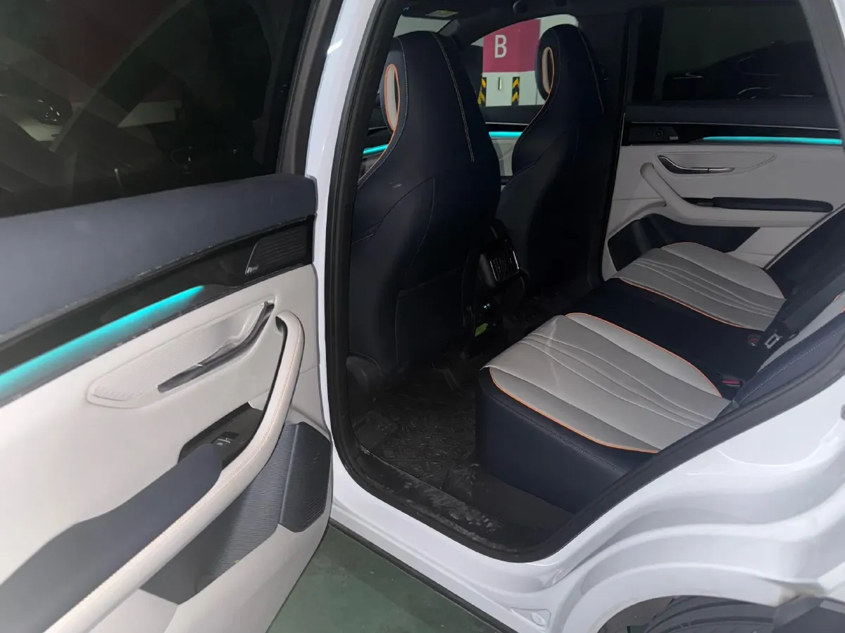 2022 Hyundai Tucson 2.0L 150HP L4 6AT Hybrid,autocango,china used car exporter,china ev exporter,chinese used car exporter,chinese used ev exporter