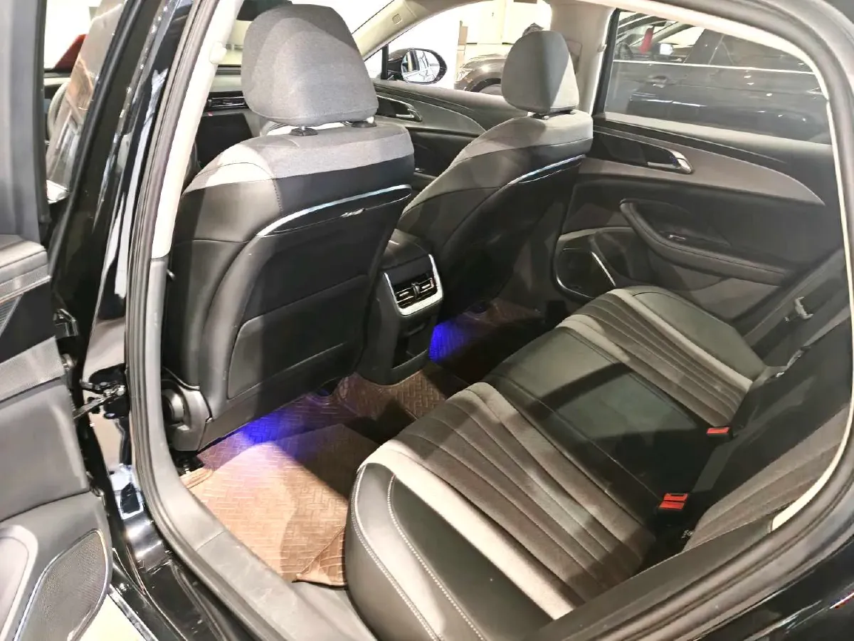 2024 HongQi H5 1.5T 169HP L4 7DCT,autocango,china used car exporter,china ev exporter,chinese used car exporter,chinese used ev exporter