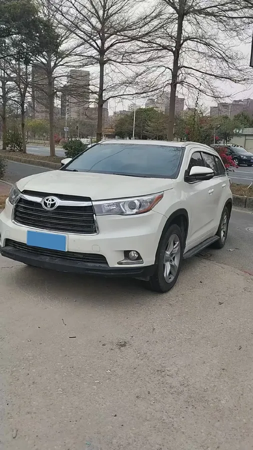 2017 Toyota Highlander 2.0T 220HP L4 6AT,autocango,china used car exporter,china ev exporter,chinese used car exporter,chinese used ev exporter