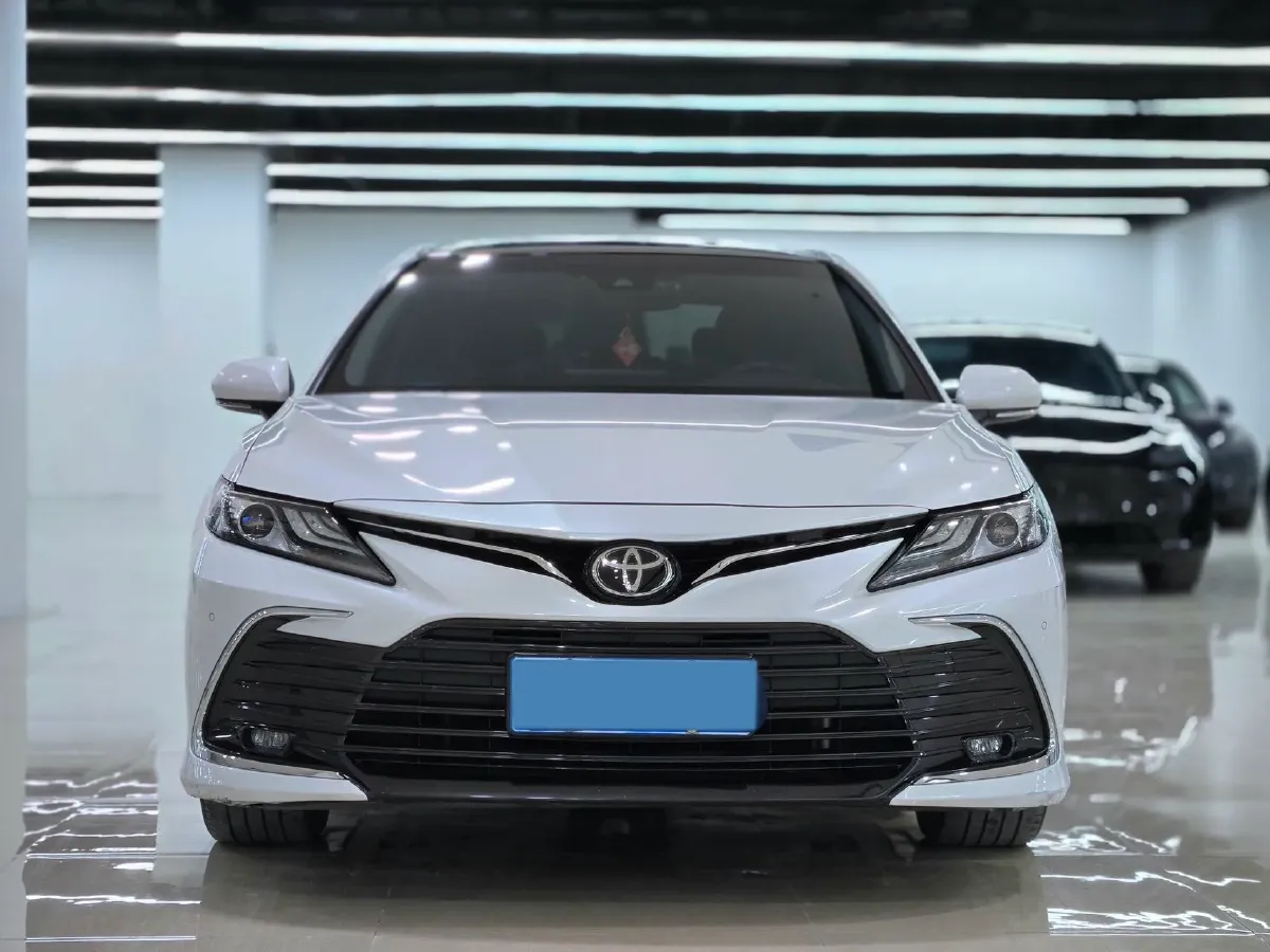 2021 Toyota Camry 2.5L 209HP L4 8AT,autocango,china used car exporter,china ev exporter,chinese used car exporter,chinese used ev exporter