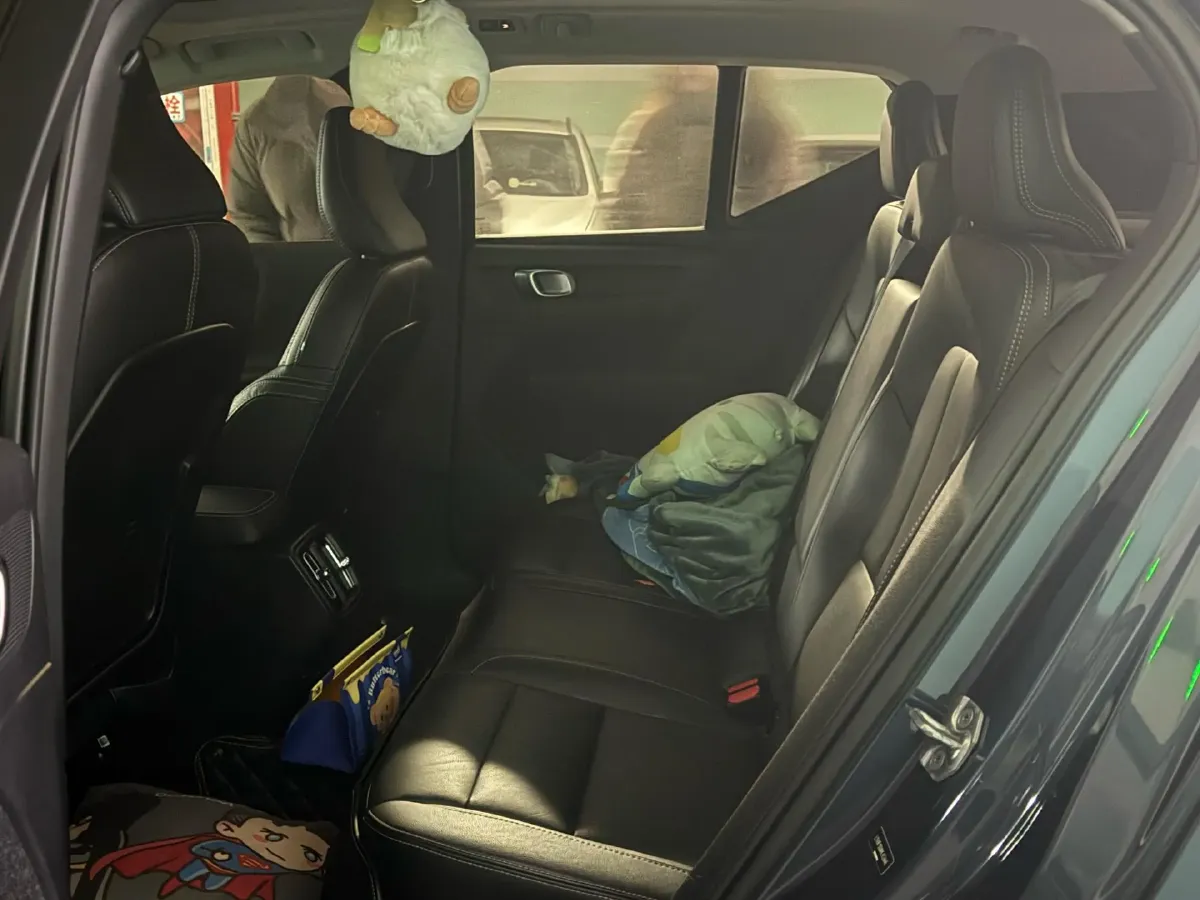 2021 Volvo XC40 1.5T 163HP L3 8AT,autocango,china used car exporter,china ev exporter,chinese used car exporter,chinese used ev exporter