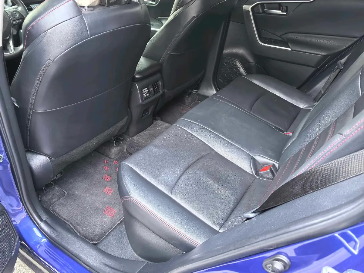 2021 Toyota Wildlander 2.5L 180HP L4 E-CVT PHEV 15.984KWH,autocango,china used car exporter,china ev exporter,chinese used car exporter,chinese used ev exporter