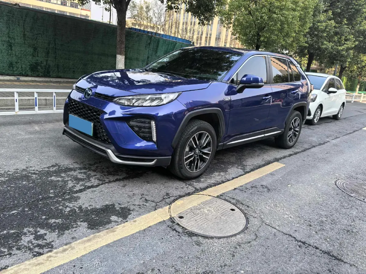 2021 Toyota Wildlander 2.5L 180HP L4 E-CVT PHEV 15.984KWH,autocango,china used car exporter,china ev exporter,chinese used car exporter,chinese used ev exporter