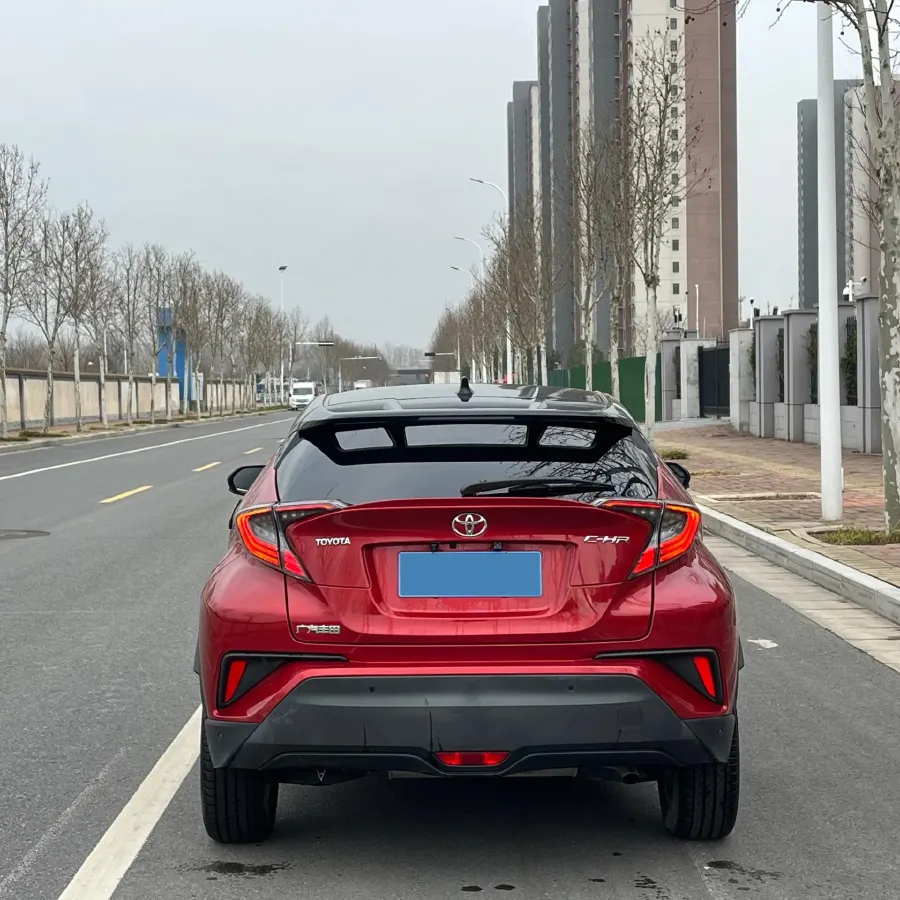 2018 Toyota C-HR 2.0L 171HP L4 CVT,autocango,china used car exporter,china ev exporter,chinese used car exporter,chinese used ev exporter