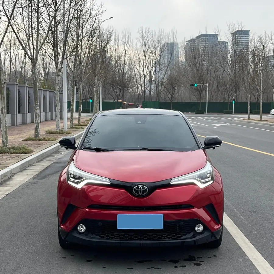 2018 Toyota C-HR 2.0L 171HP L4 CVT,autocango,china used car exporter,china ev exporter,chinese used car exporter,chinese used ev exporter