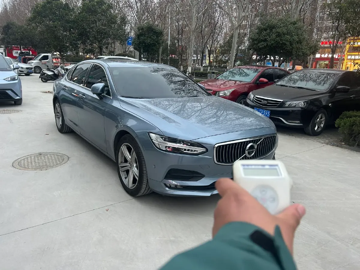 2018 Volvo S90 2.0T 190HP L4 8AT,autocango,china used car exporter,china ev exporter,chinese used car exporter,chinese used ev exporter