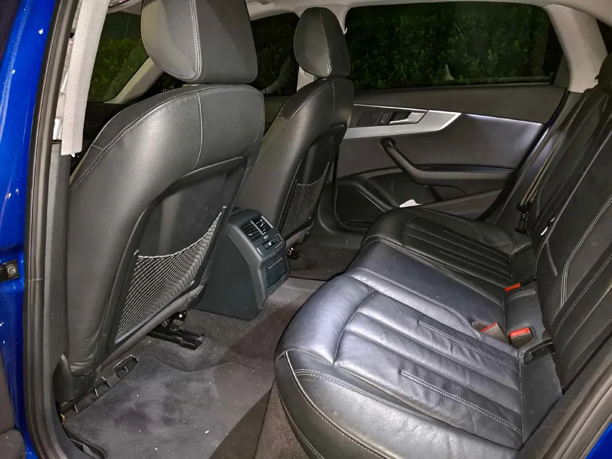 2019 Audi A4L 2.0T 190HP L4 7DCT,autocango,china used car exporter,china ev exporter,chinese used car exporter,chinese used ev exporter