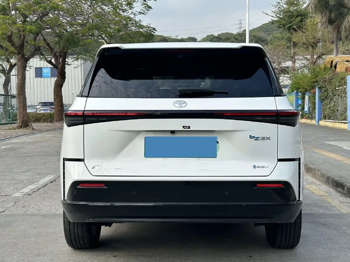 2025 Toyota BZ3X BEV 58.37KWH,autocango,china used car exporter,china ev exporter,chinese used car exporter,chinese used ev exporter