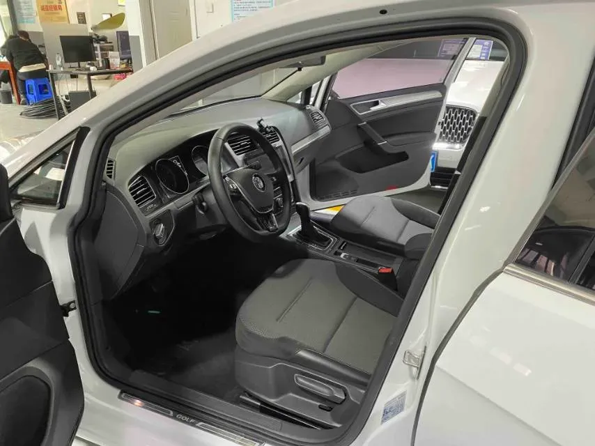 2018 Volkswagen Golf 1.6L 110HP L4 6AT,autocango,china used car exporter,china ev exporter,chinese used car exporter,chinese used ev exporter
