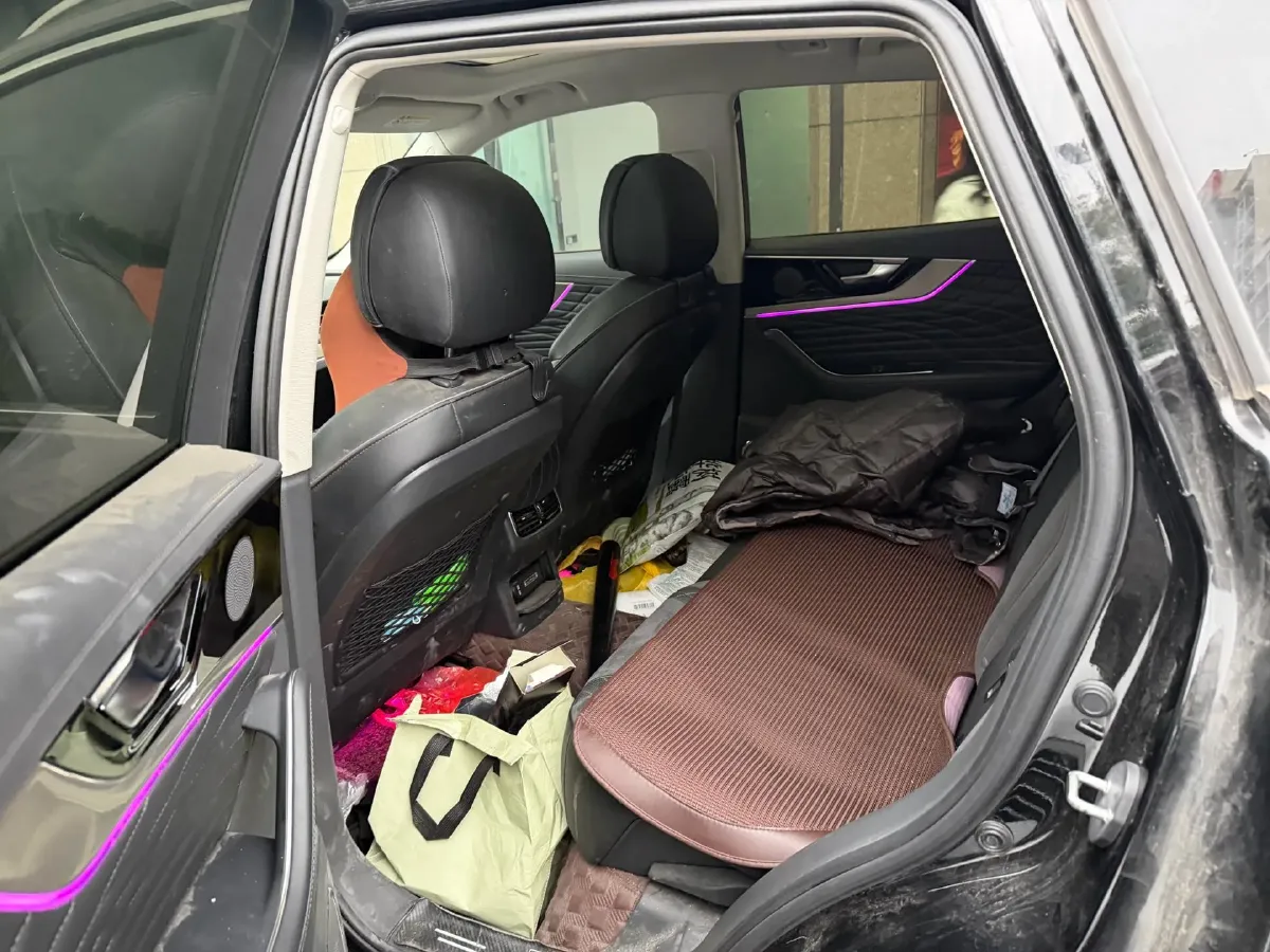 2022 HongQi HS5 2.0T 224HP L4 6AT,autocango,china used car exporter,china ev exporter,chinese used car exporter,chinese used ev exporter