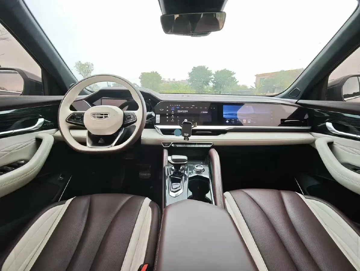 2021 Geely Monjaro 2.0T 218HP L4 7DCT,autocango,china used car exporter,china ev exporter,chinese used car exporter,chinese used ev exporter