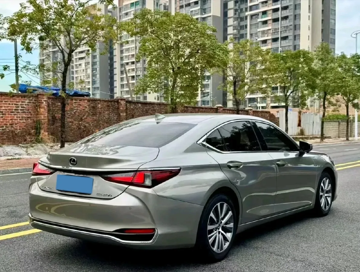 2018 Lexus ES 2.0L 167HP L4 6AT,autocango,china used car exporter,china ev exporter,chinese used car exporter,chinese used ev exporter