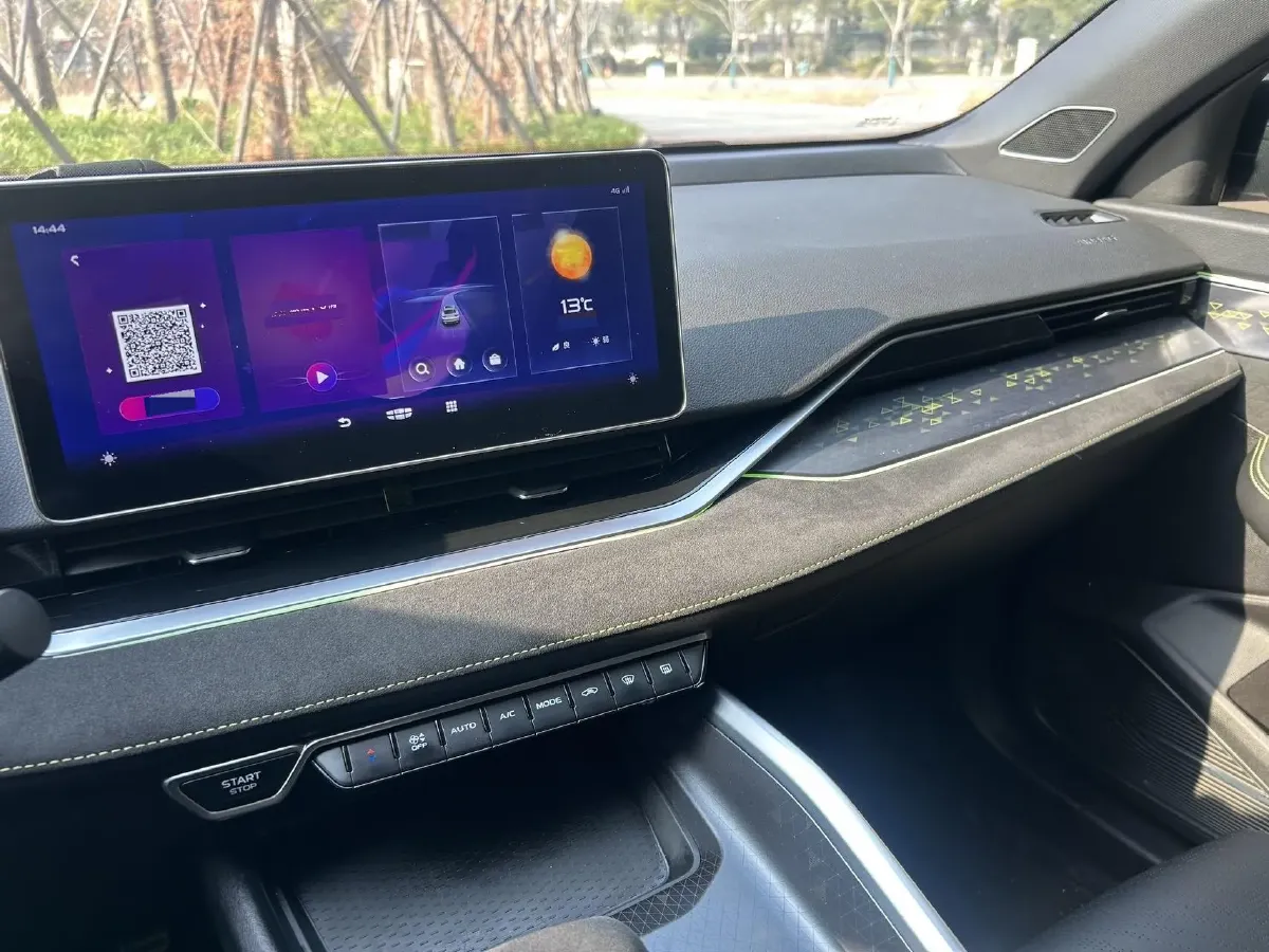 2021 Geely Preface 2.0T 190HP L4 7DCT,autocango,china used car exporter,china ev exporter,chinese used car exporter,chinese used ev exporter