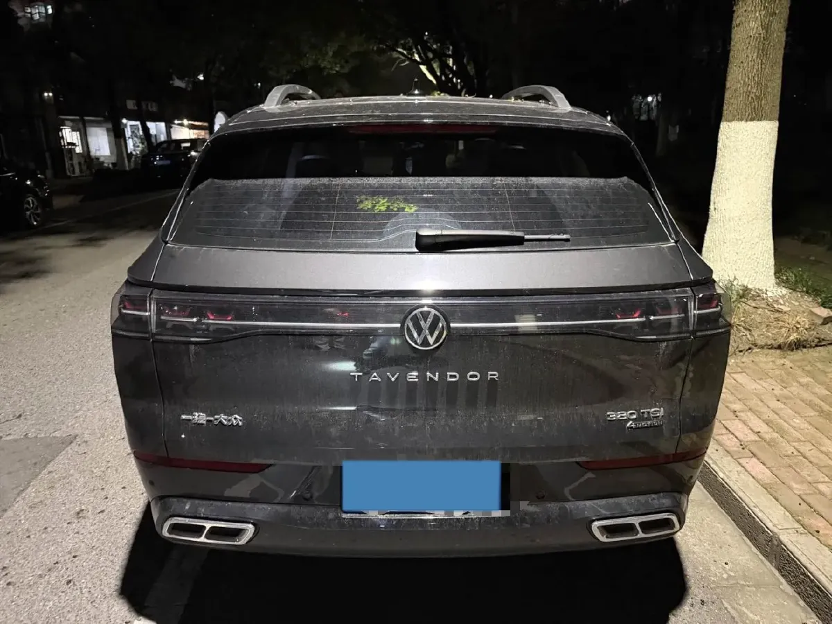 2023 Volkswagen Tavendor 2.0T 220HP L4 7DCT,autocango,china used car exporter,china ev exporter,chinese used car exporter,chinese used ev exporter