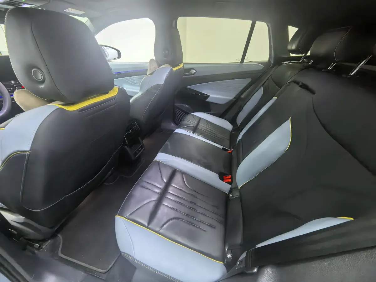 2022 Volkswagen ID.4 X BEV 83.4KWH,autocango,china used car exporter,china ev exporter,chinese used car exporter,chinese used ev exporter