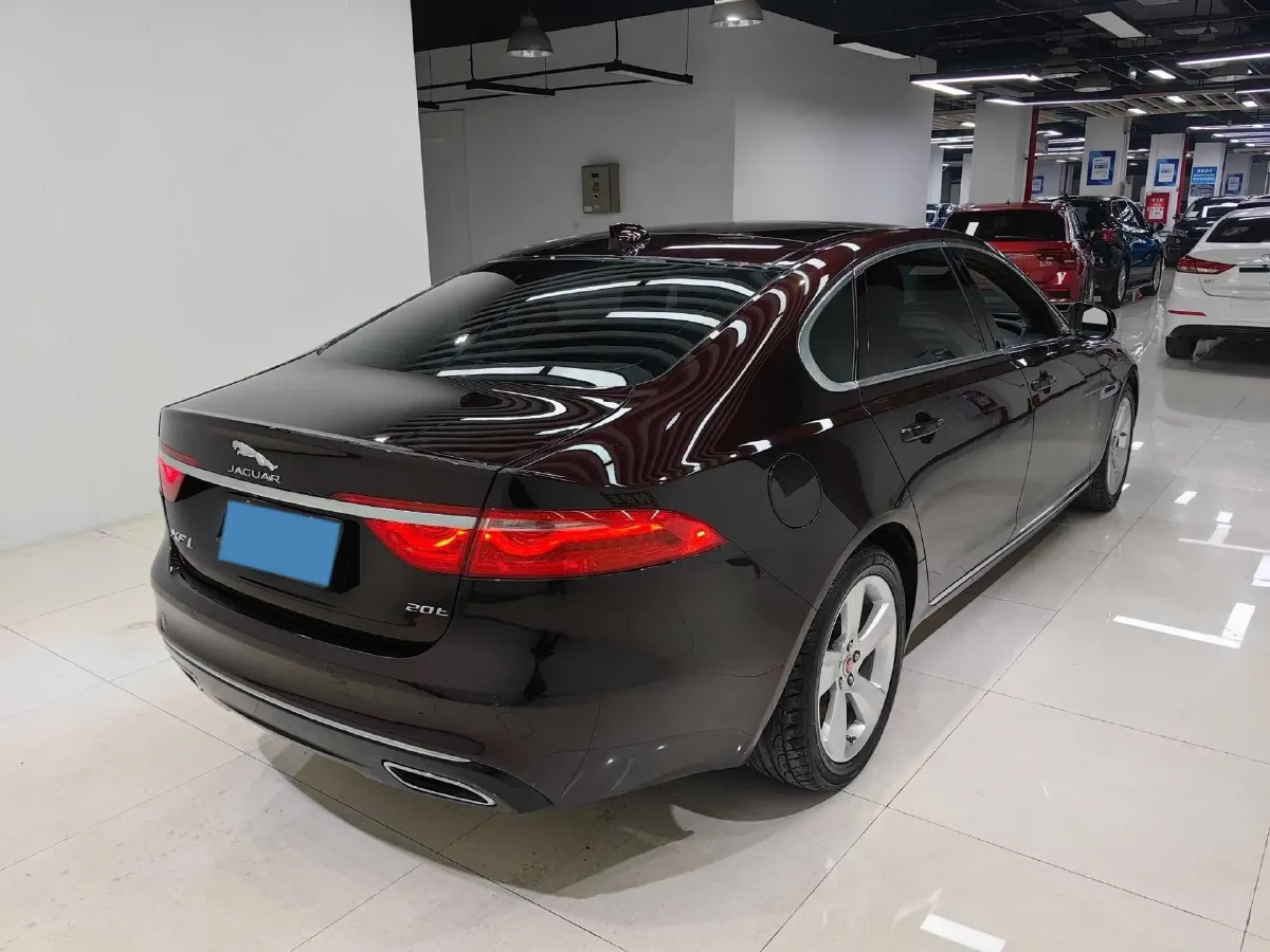 2020 Jaguar XFL 2.0T 200HP L4 8AT,autocango,china used car exporter,china ev exporter,chinese used car exporter,chinese used ev exporter