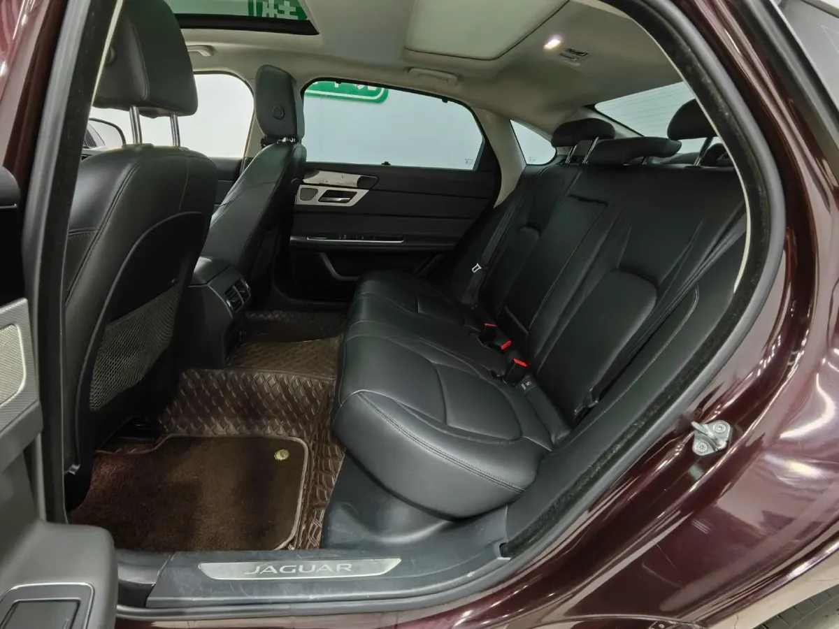 2020 Jaguar XFL 2.0T 200HP L4 8AT,autocango,china used car exporter,china ev exporter,chinese used car exporter,chinese used ev exporter