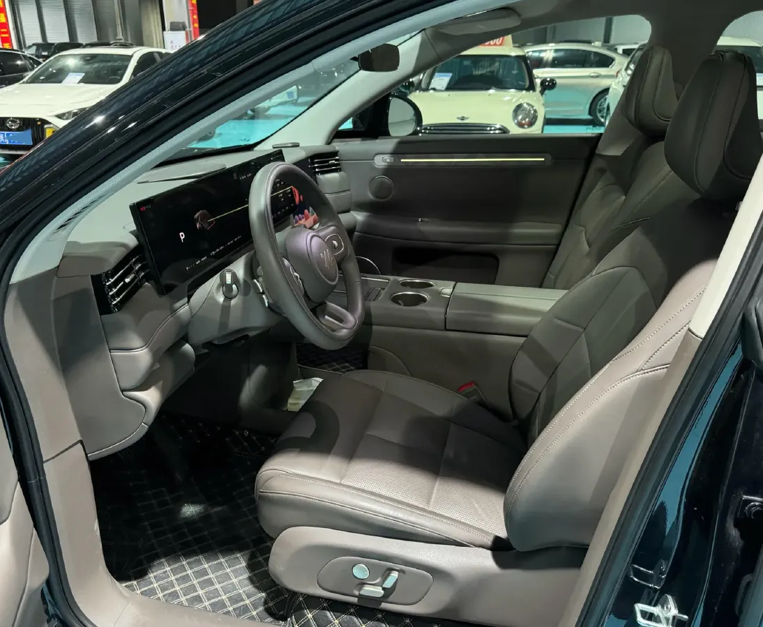 2026 IM LS6 REEV 155HP REEV,autocango,china used car exporter,china ev exporter,chinese used car exporter,chinese used ev exporter