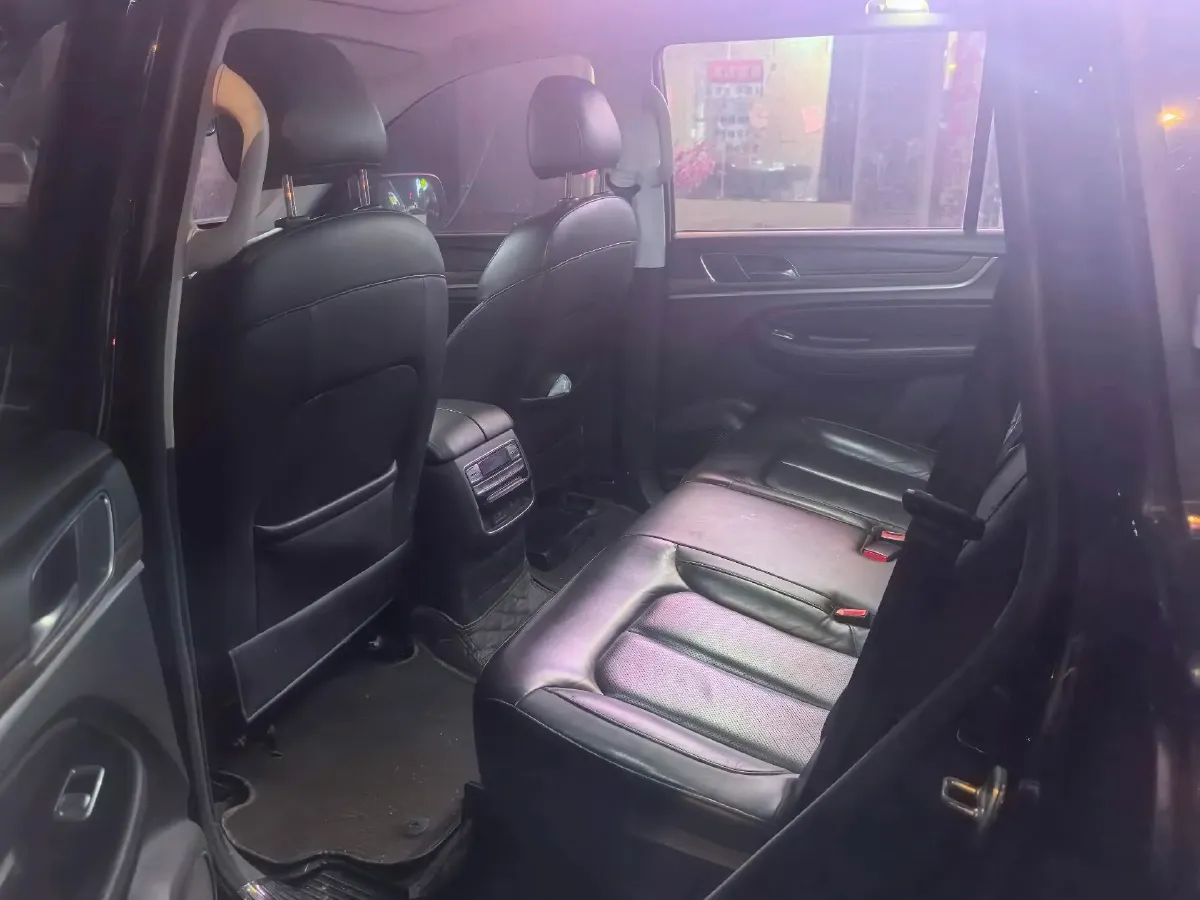 2019 Roewe RX8 2.0T 222HP L4 6AT,autocango,china used car exporter,china ev exporter,chinese used car exporter,chinese used ev exporter