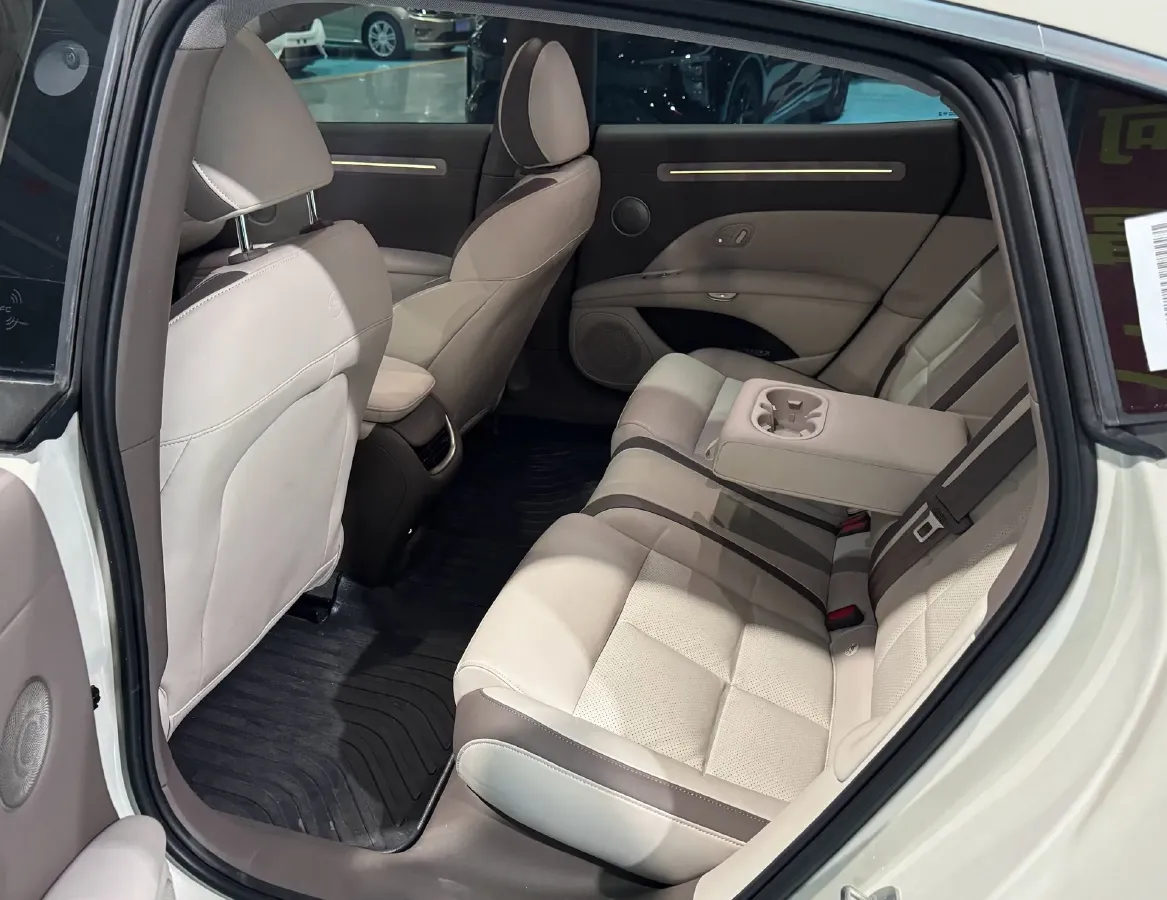 2025 IM L6 BEV,autocango,china used car exporter,china ev exporter,chinese used car exporter,chinese used ev exporter