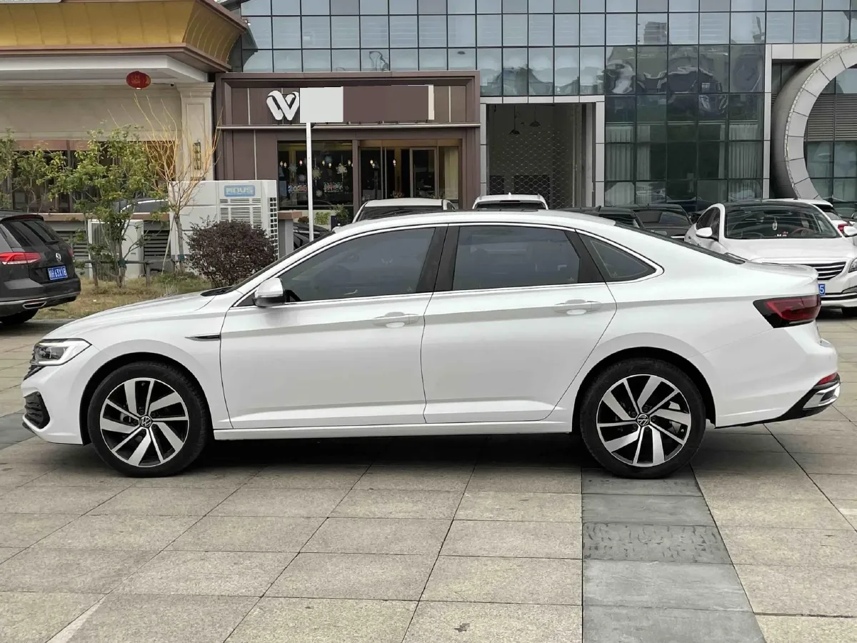 2024 Volkswagen Sagitar 1.5T 160HP L4 7DCT,autocango,china used car exporter,china ev exporter,chinese used car exporter,chinese used ev exporter