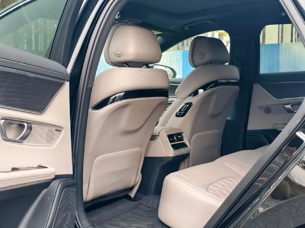 2025 BYD Han 1.5T 156HP L4 E-CVT PHEV,autocango,china used car exporter,china ev exporter,chinese used car exporter,chinese used ev exporter