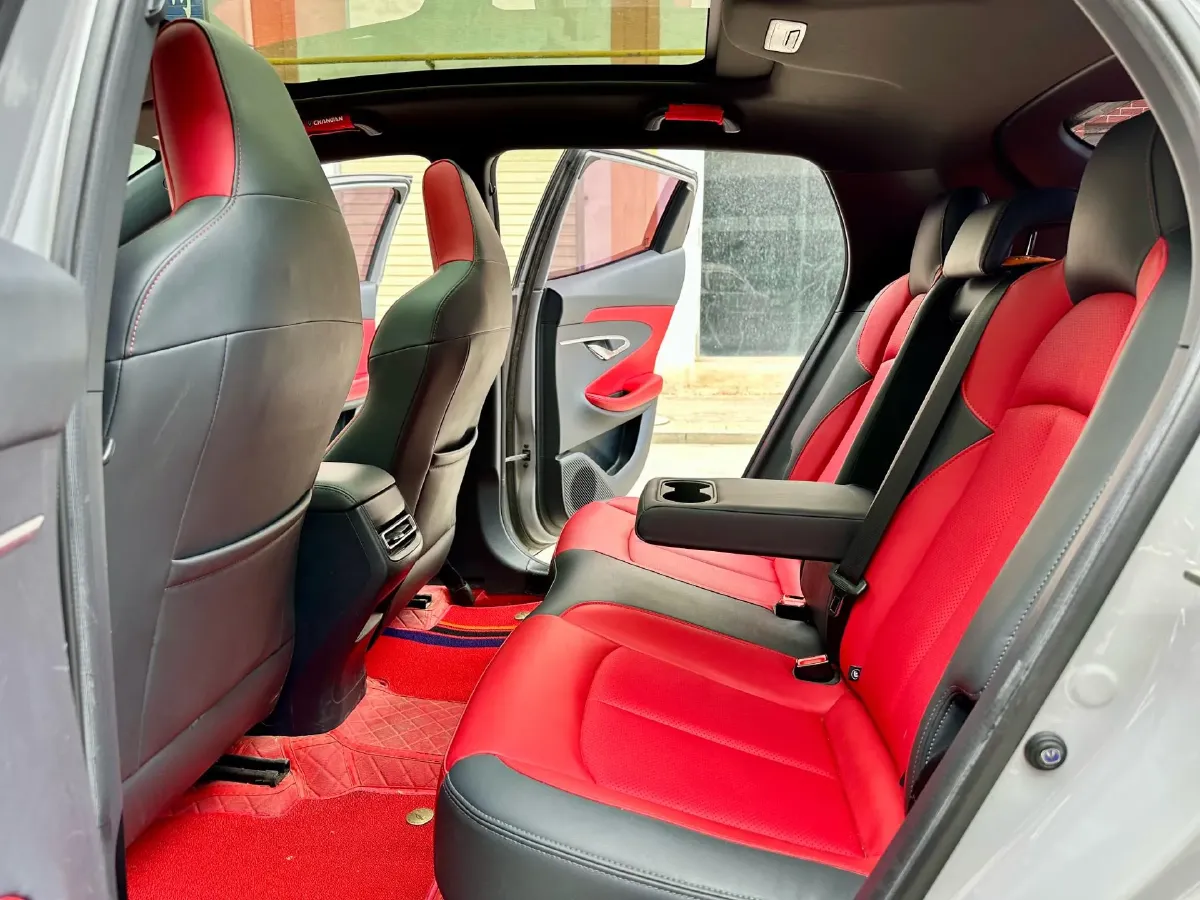 2021 ChangAn UNI-T 1.5T 180HP L4 7DCT,autocango,china used car exporter,china ev exporter,chinese used car exporter,chinese used ev exporter