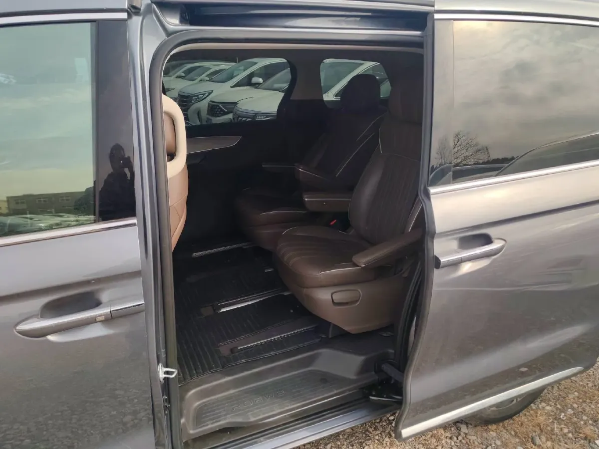 2023 Roewe iMAX8 2.0T 234HP L4 8AT,autocango,china used car exporter,china ev exporter,chinese used car exporter,chinese used ev exporter