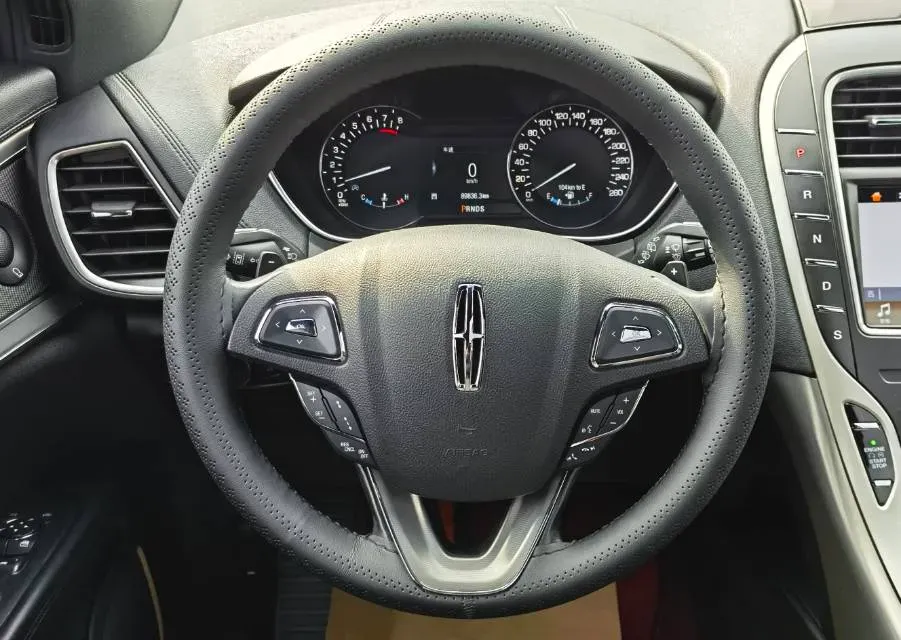 2018 Lincoln MKX 2.0T 253HP L4 6AT,autocango,china used car exporter,china ev exporter,chinese used car exporter,chinese used ev exporter