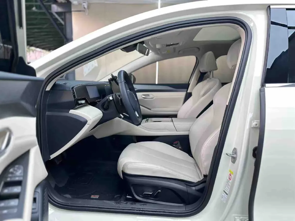 2025 BYD QinL BEV,autocango,china used car exporter,china ev exporter,chinese used car exporter,chinese used ev exporter