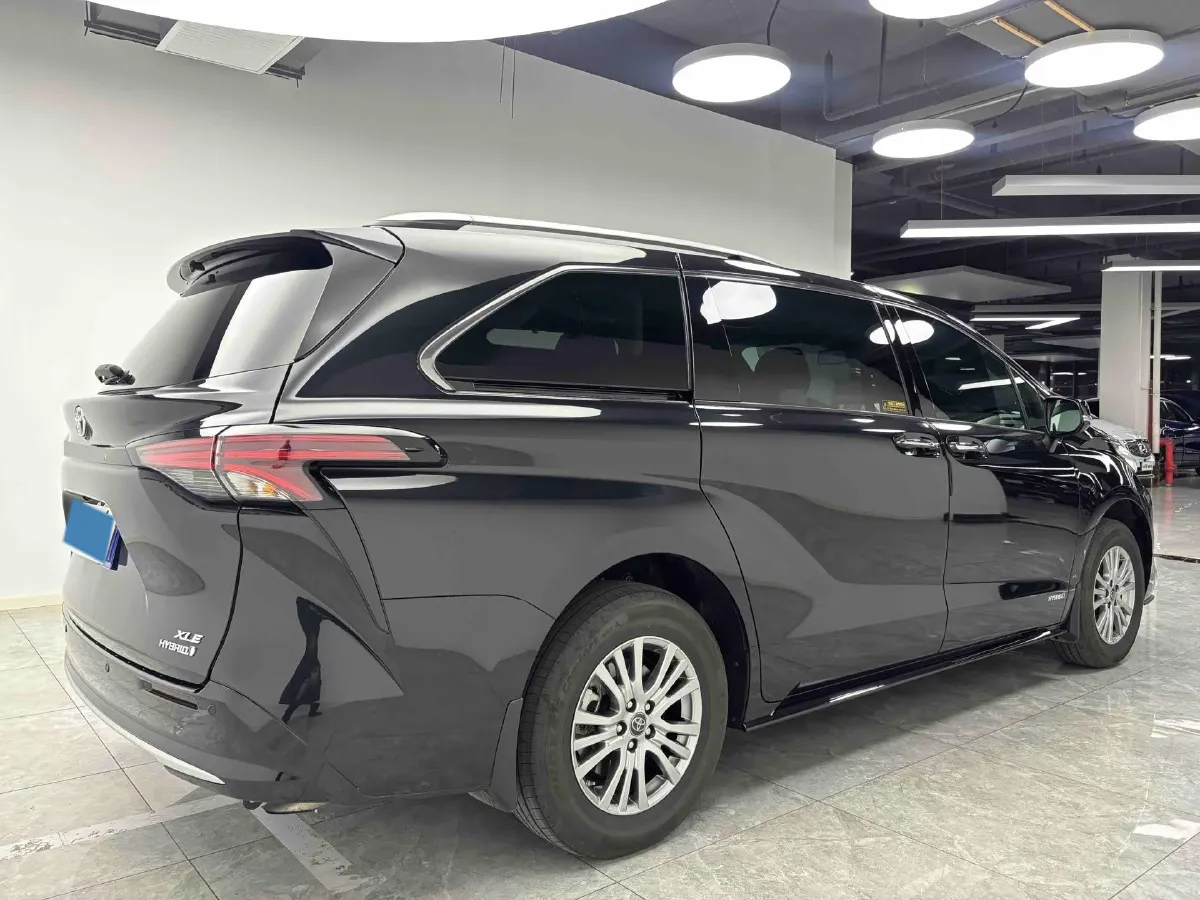 2021 Toyota Sienna 2.5L 192HP L4 E-CVT Hybrid,autocango,china used car exporter,china ev exporter,chinese used car exporter,chinese used ev exporter