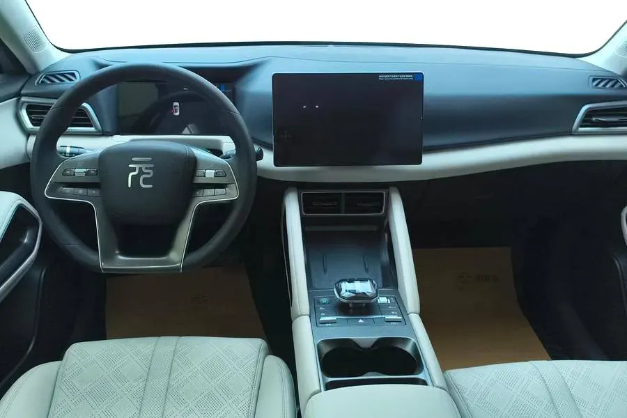 2024 BYD YuanUP BEV 45.12KWH,autocango,china used car exporter,china ev exporter,chinese used car exporter,chinese used ev exporter