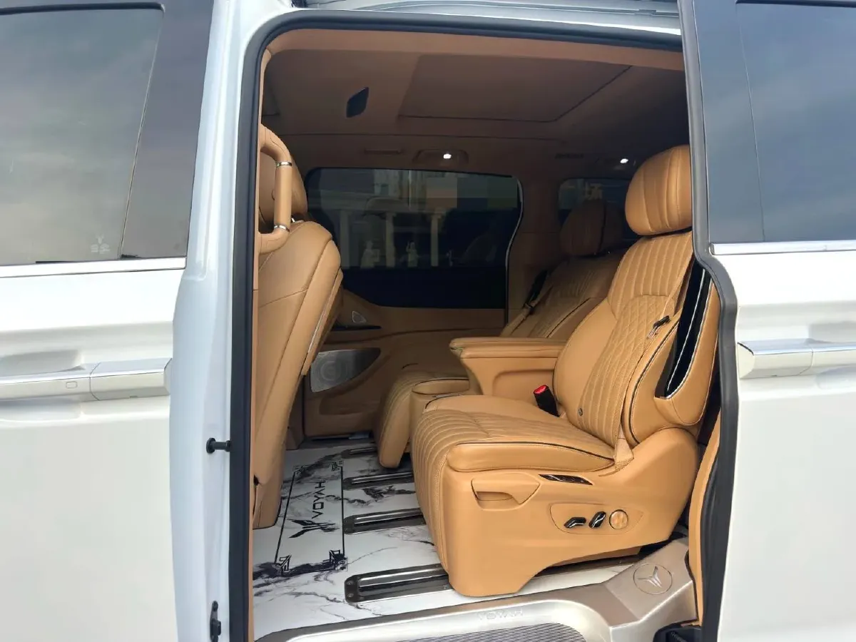 2022 Voyah Dream 1.5T 136HP L4 PHEV 25.57KWH,autocango,china used car exporter,china ev exporter,chinese used car exporter,chinese used ev exporter