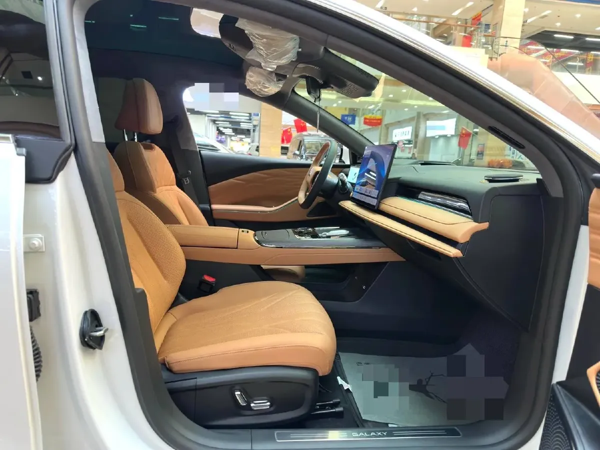 2025 Geely Galaxy Starshine 8 1.5L 112HP L4 1DHT PHEV,autocango,china used car exporter,china ev exporter,chinese used car exporter,chinese used ev exporter