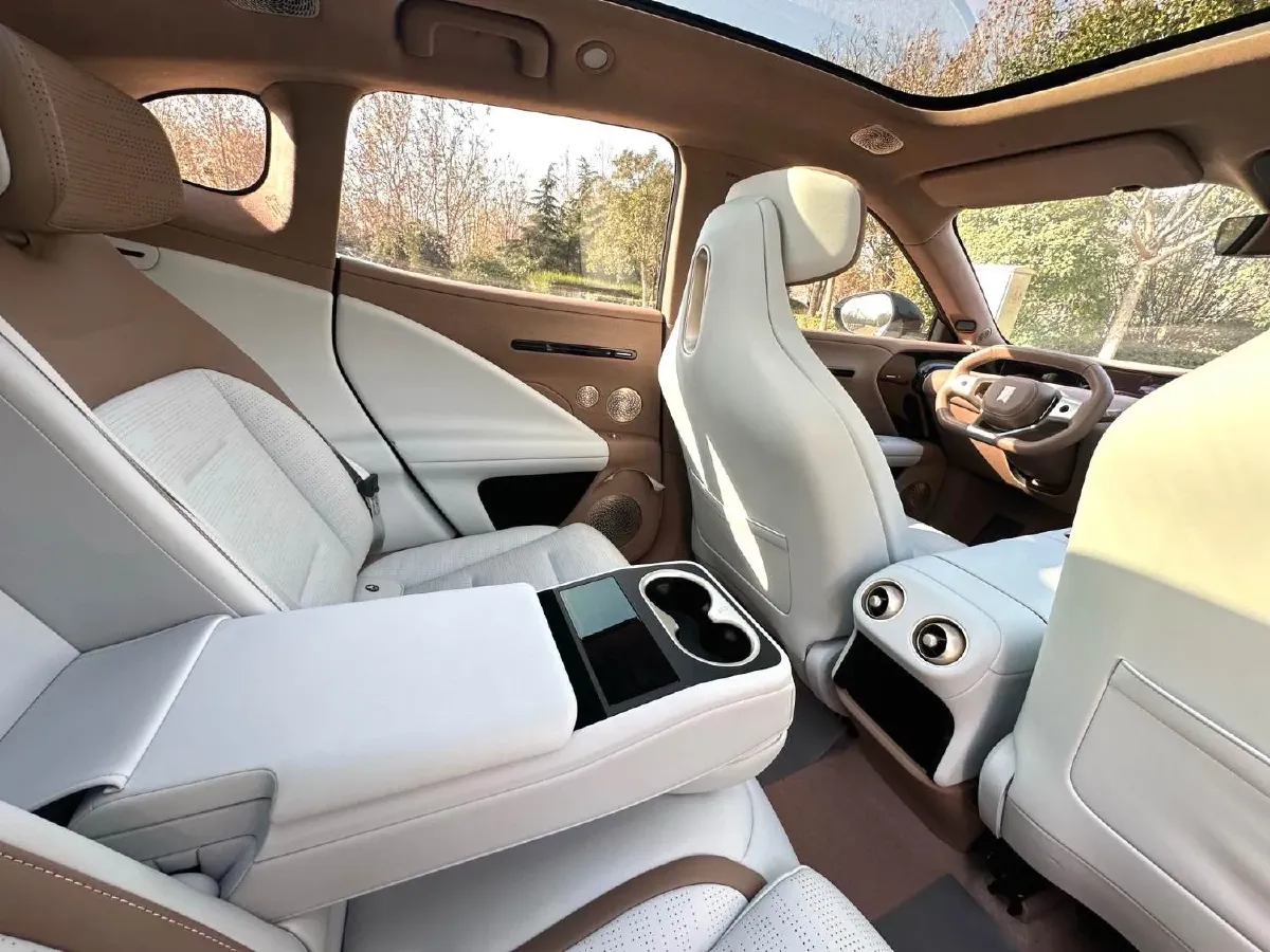 2024 Avatr 07 1.5T 156HP L4 REEV 39.05KWH,autocango,china used car exporter,china ev exporter,chinese used car exporter,chinese used ev exporter