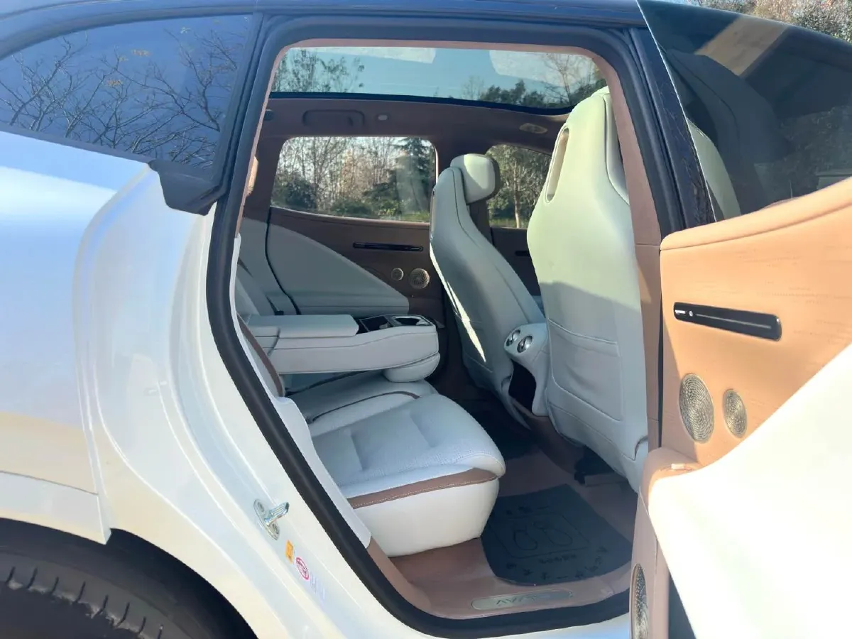 2024 Avatr 07 1.5T 156HP L4 REEV 39.05KWH,autocango,china used car exporter,china ev exporter,chinese used car exporter,chinese used ev exporter