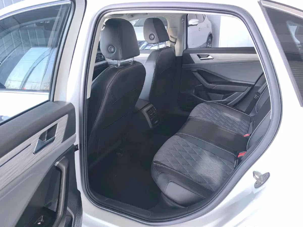 2023 Volkswagen Sagitar 1.4T 150HP L4 7DCT,autocango,china used car exporter,china ev exporter,chinese used car exporter,chinese used ev exporter