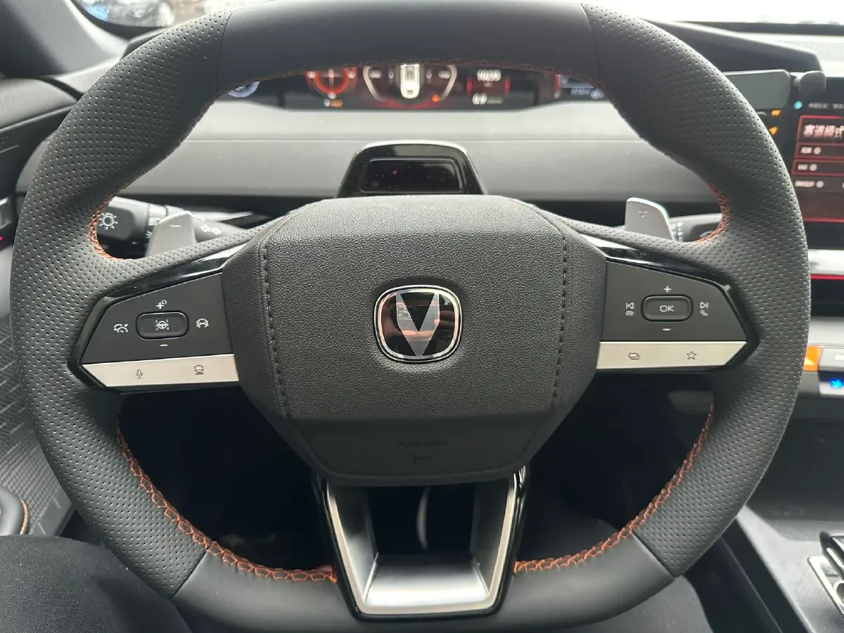 2024 ChangAn UNI-V 1.5T 188HP L4 7DCT,autocango,china used car exporter,china ev exporter,chinese used car exporter,chinese used ev exporter