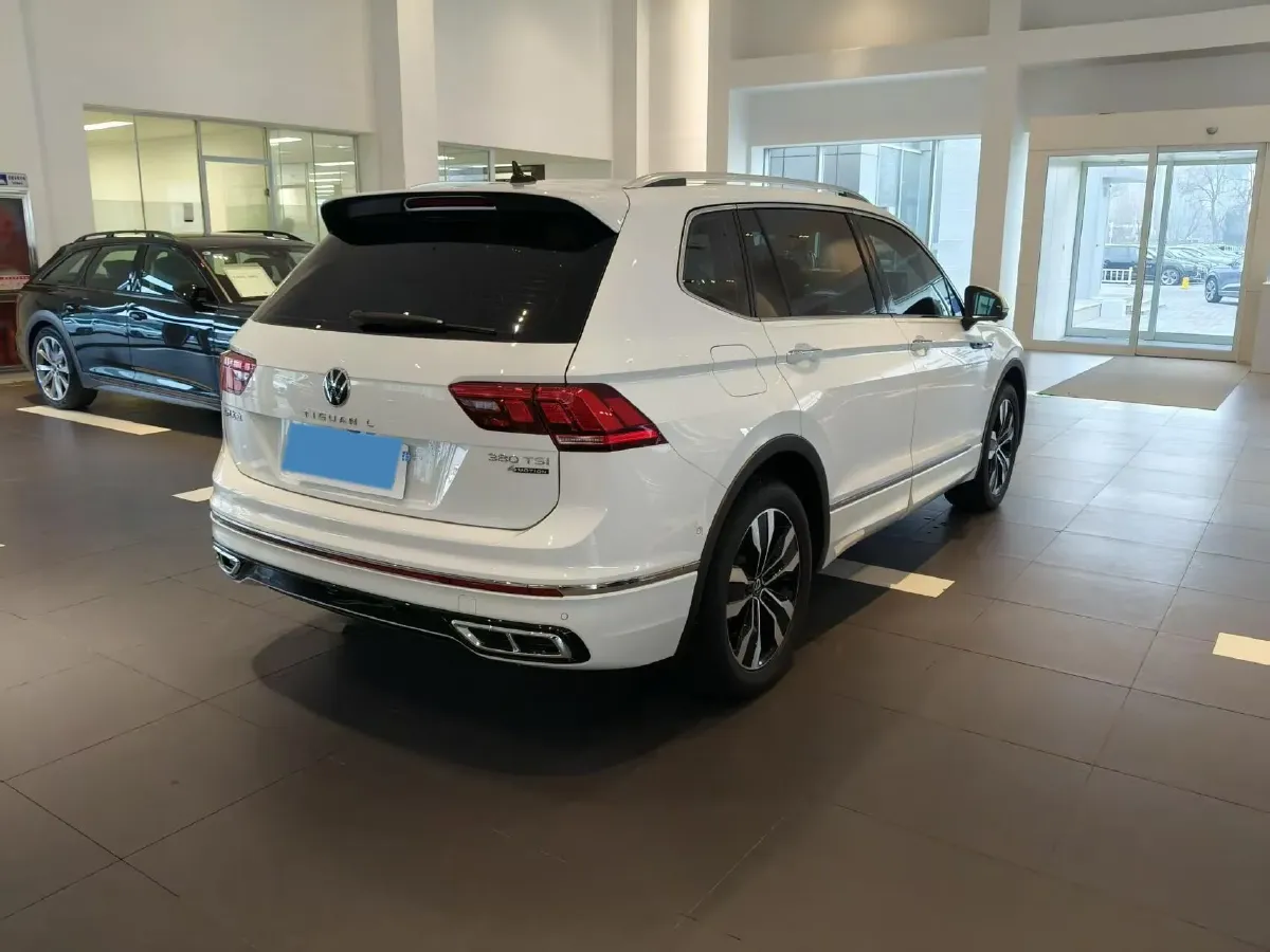 2024 Volkswagen Tiguan L 2.0T 186HP L4 7DCT,autocango,china used car exporter,china ev exporter,chinese used car exporter,chinese used ev exporter