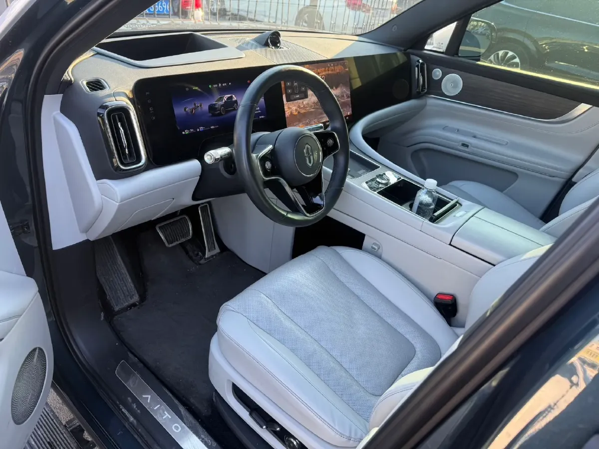 2024 AITO AITO M9 1.5T 152HP L4 REEV 42KWH,autocango,china used car exporter,china ev exporter,chinese used car exporter,chinese used ev exporter