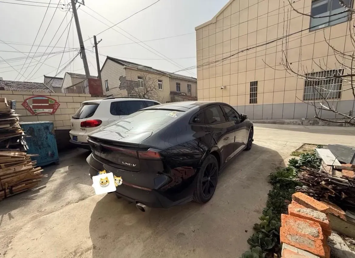 2022 ChangAn UNI-V 1.5T 188HP L4 7DCT,autocango,china used car exporter,china ev exporter,chinese used car exporter,chinese used ev exporter