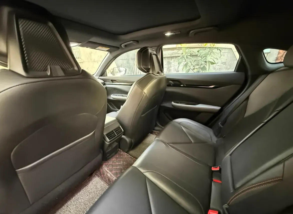 2022 ChangAn UNI-V 1.5T 188HP L4 7DCT,autocango,china used car exporter,china ev exporter,chinese used car exporter,chinese used ev exporter